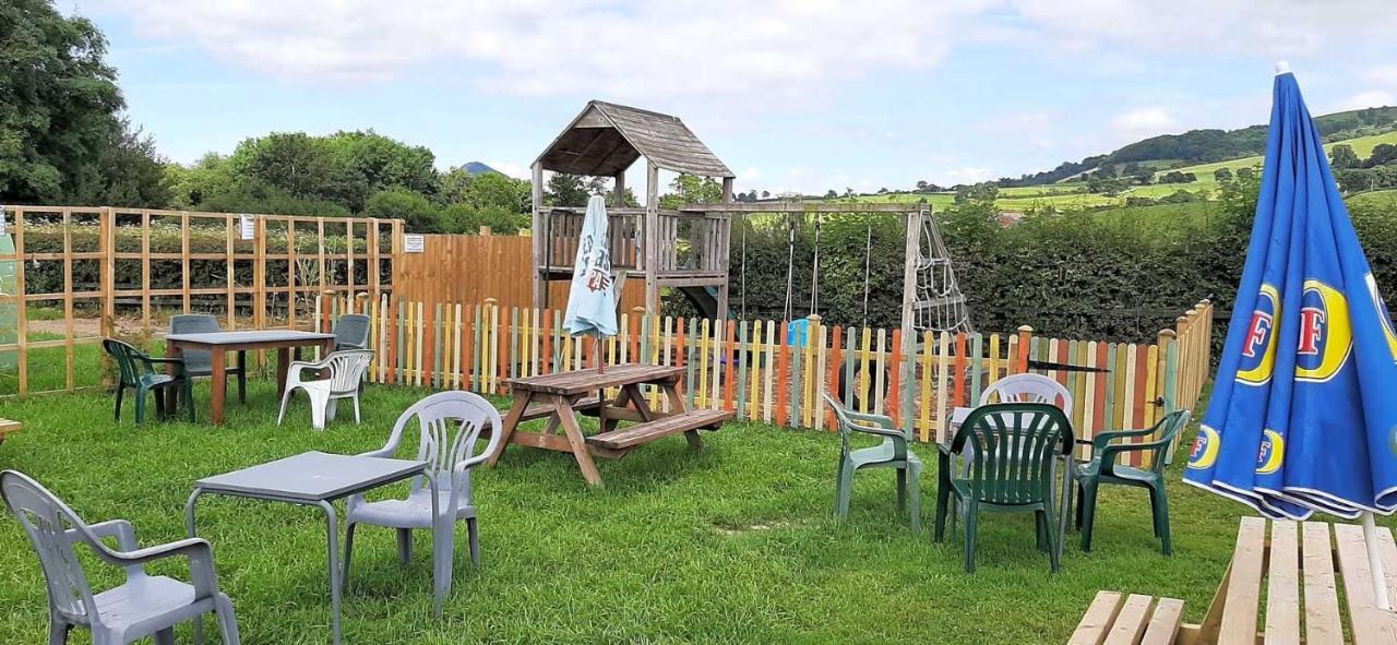 Suite At The Green Dragon Inn & Kitchen Welshpool Exterior photo